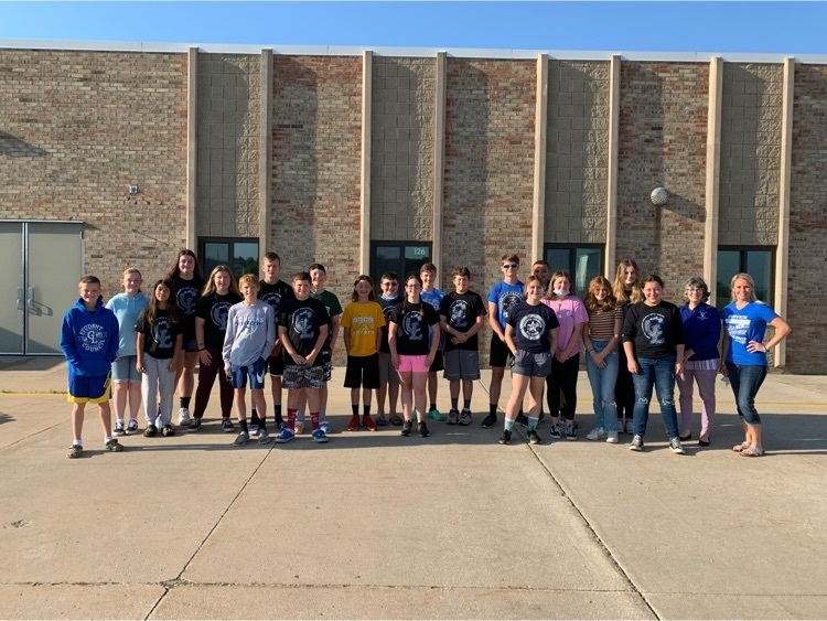 CL Middle School honor and student council students